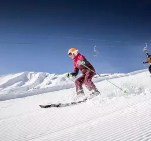 Skifahrer am Alpjoch in Imst